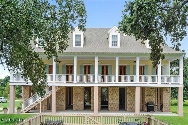 794 W Beach Boulevard, Pass Christian, MS 39571