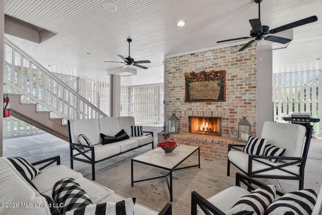 794 W Beach Boulevard, Pass Christian, MS 39571