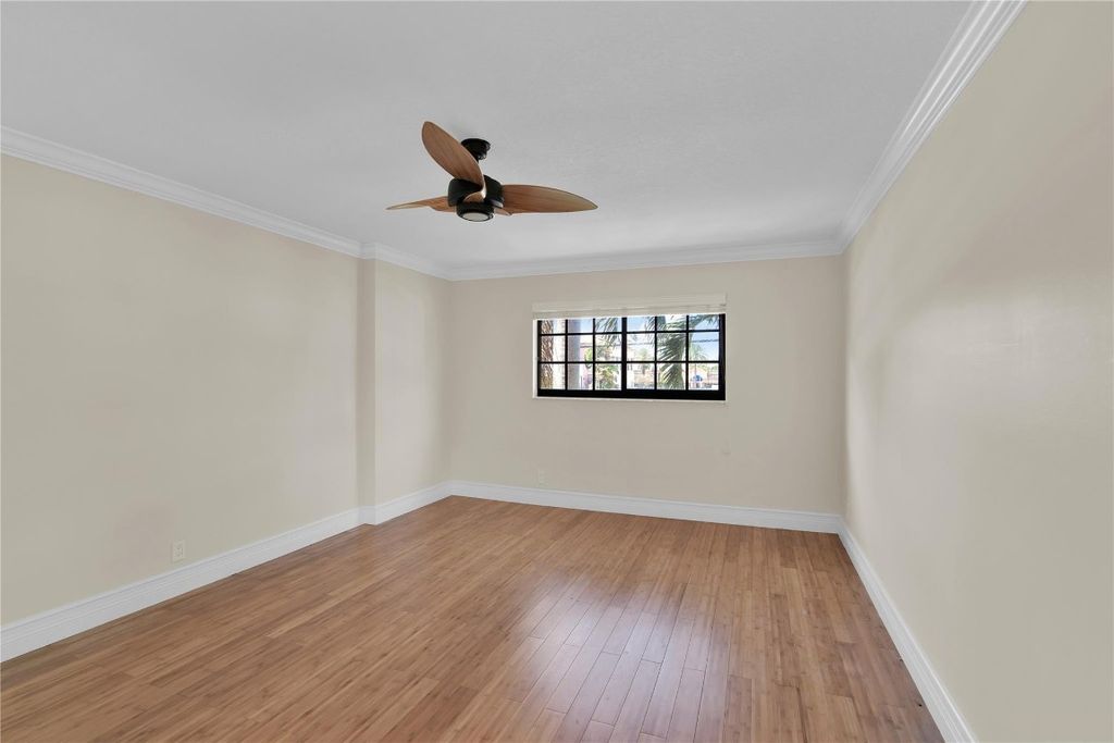 Image 16 of property listing at 250 E Royal Palm Road 2A, Boca Raton, FL 33432