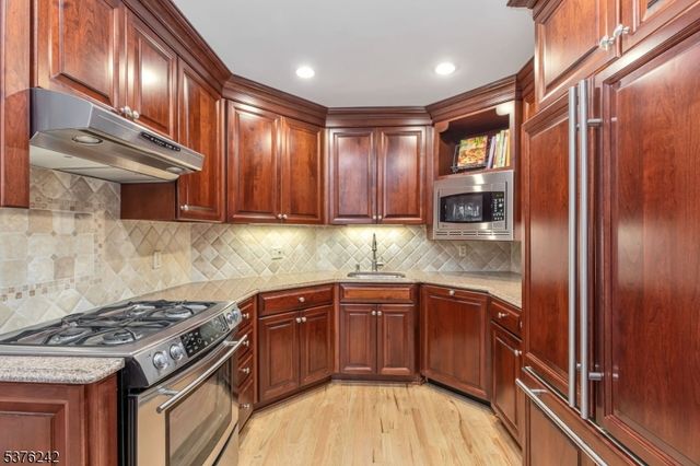 9 Meadowview Lane, Berkeley Heights Twp., NJ 07922