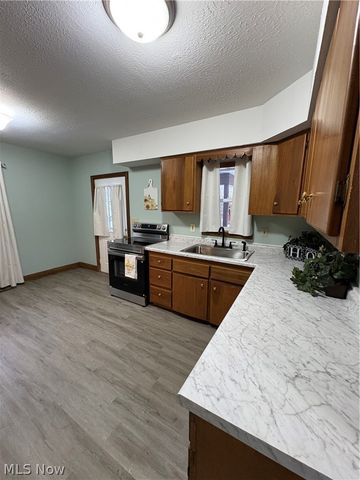 303 Barder Avenue, Akron, OH 44305