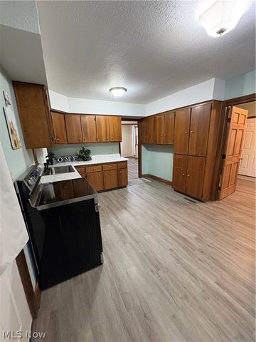 303 Barder Avenue, Akron, OH 44305