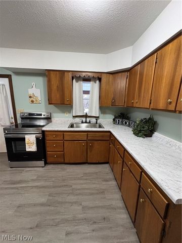 303 Barder Avenue, Akron, OH 44305