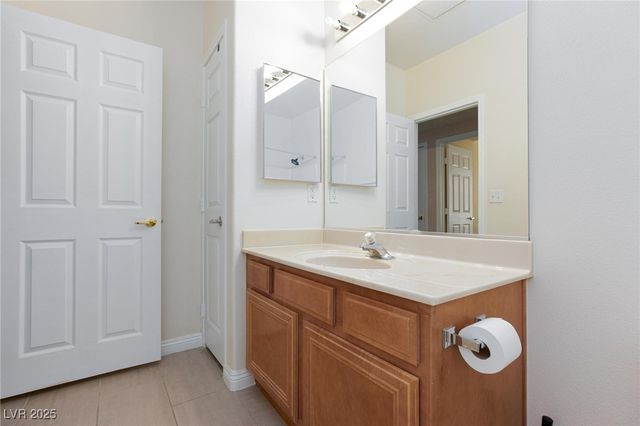 7185 South Durango Drive 201, Las Vegas, NV 89113