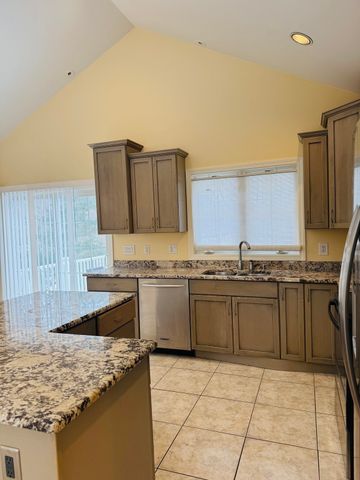 1015 Forbes St, New Bedford, MA 02745
