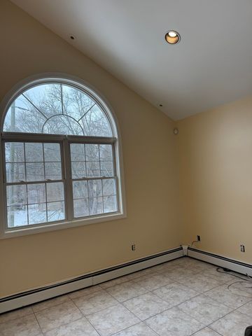 1015 Forbes St, New Bedford, MA 02745
