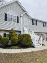 1015 Forbes St, New Bedford, MA 02745