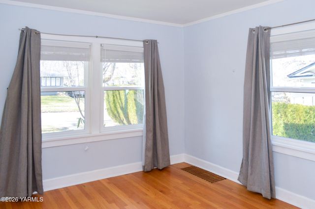 215 N 23rd Ave, Yakima, WA 98902