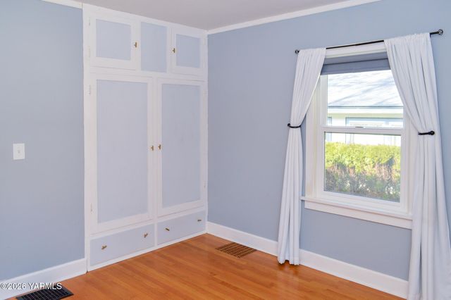 215 N 23rd Ave, Yakima, WA 98902