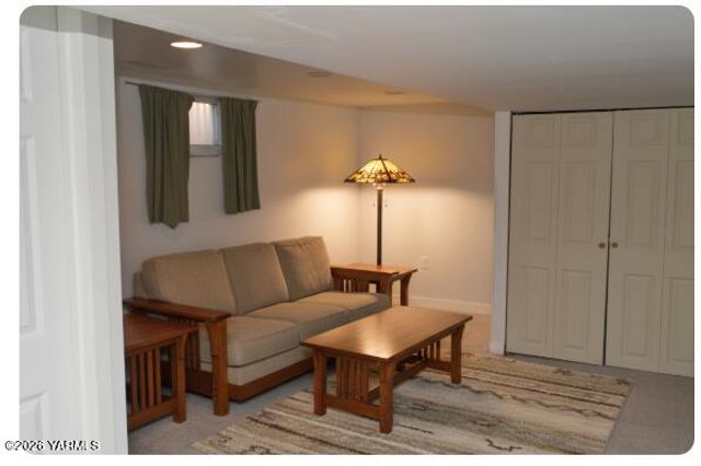 215 N 23rd Ave, Yakima, WA 98902