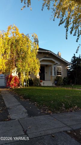 215 N 23rd Ave, Yakima, WA 98902