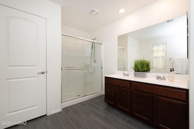 8546 W Finch Lane, Tucson, AZ 85757