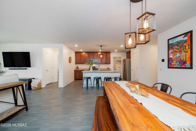8546 W Finch Lane, Tucson, AZ 85757