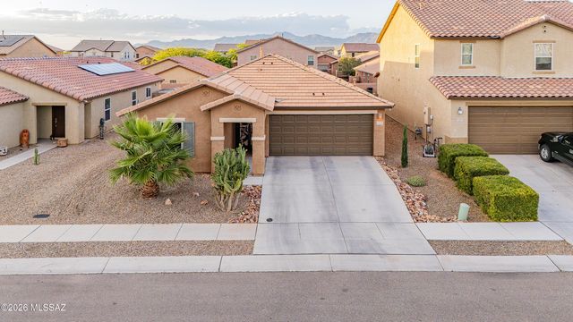 8546 W Finch Lane, Tucson, AZ 85757