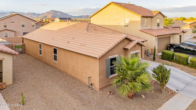 8546 W Finch Lane, Tucson, AZ 85757