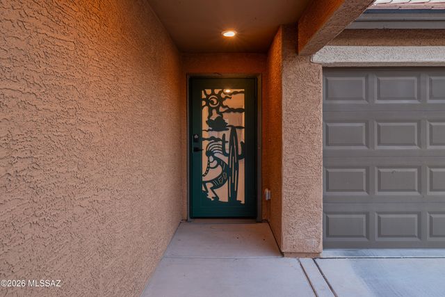 8546 W Finch Lane, Tucson, AZ 85757