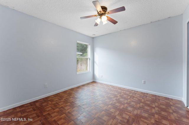 9974 TIMBER FALLS Lane, Jacksonville, FL 32219