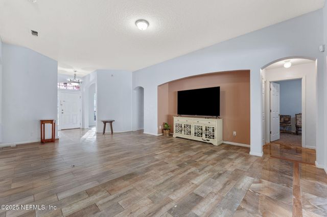 9974 TIMBER FALLS Lane, Jacksonville, FL 32219