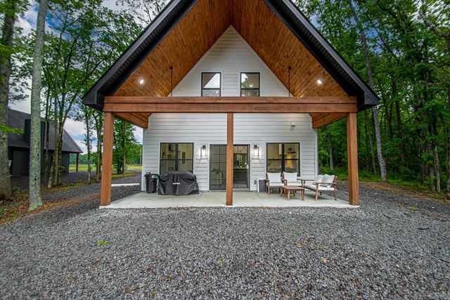 193 Sunshine Ln, Pangburn, AR 72121