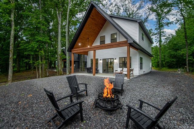 193 Sunshine Ln, Pangburn, AR 72121