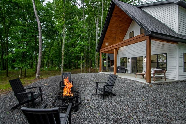 193 Sunshine Ln, Pangburn, AR 72121