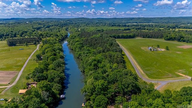 193 Sunshine Ln, Pangburn, AR 72121