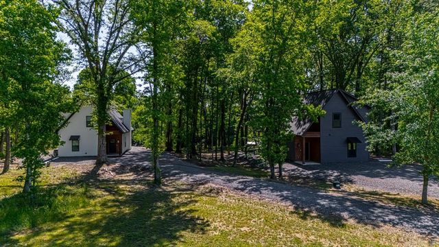 193 Sunshine Ln, Pangburn, AR 72121