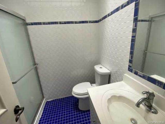 41 E View Court, Jericho, NY 11753