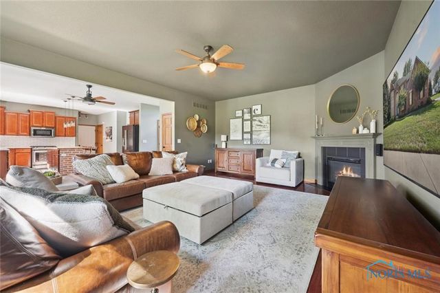 7951 Colony Oaks Drive, Toledo, OH 43617