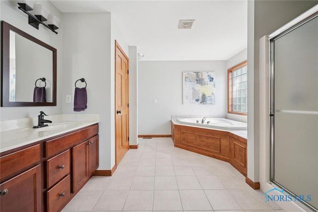 7951 Colony Oaks Drive, Toledo, OH 43617