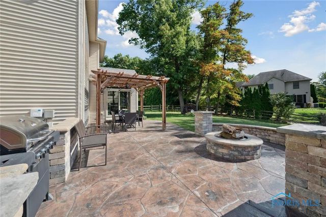 7951 Colony Oaks Drive, Toledo, OH 43617