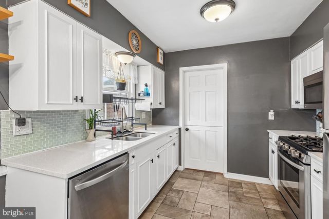 211 MARLBOROUGH AVE, Mount Ephraim, NJ 08059