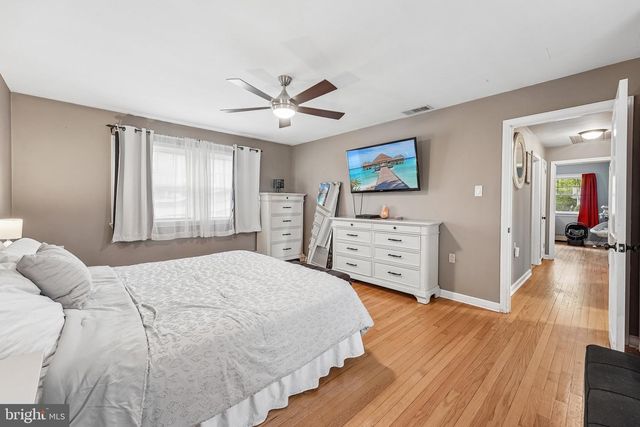 211 MARLBOROUGH AVE, Mount Ephraim, NJ 08059