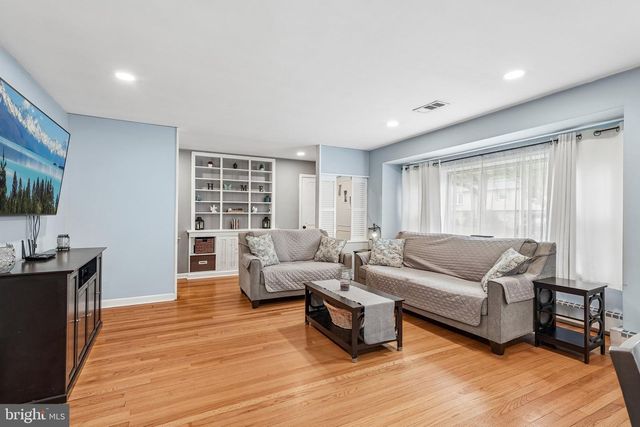 211 MARLBOROUGH AVE, Mount Ephraim, NJ 08059