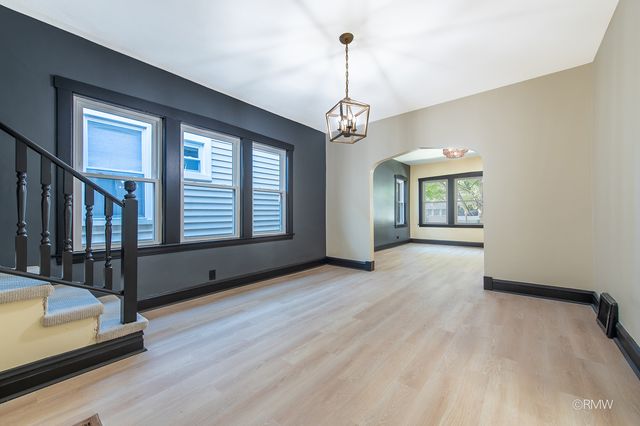 1227 Highland Avenue, Berwyn, IL 60402