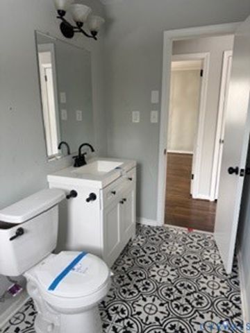 4611 Hickory Rd, South Chesterfield, VA 23803