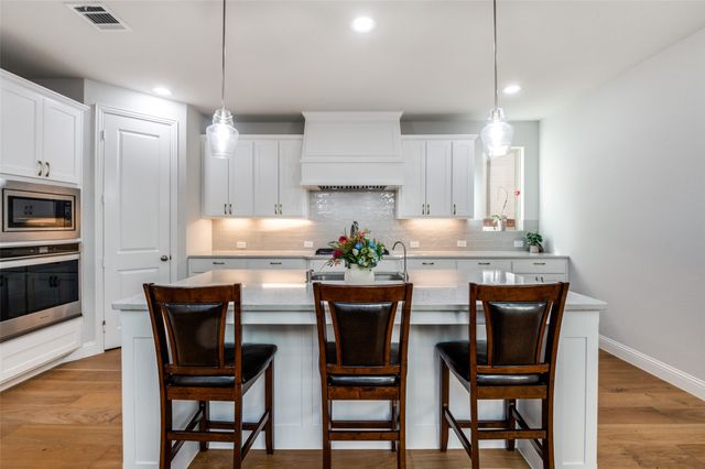 8468 Wembley, The Colony, TX 75056