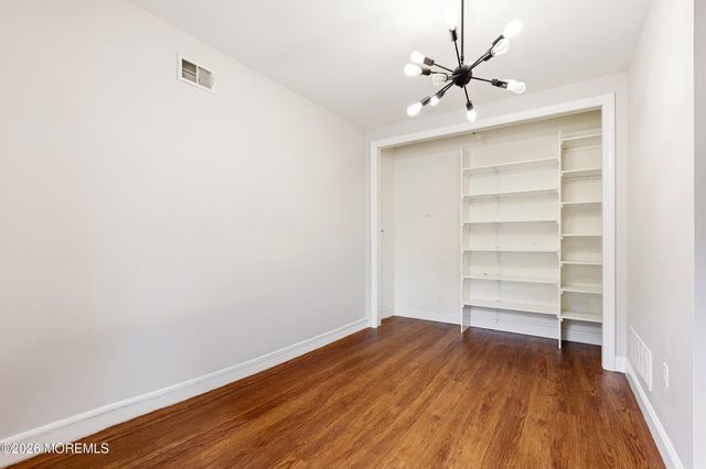 17 Stamford Hill Road, Lakewood, NJ 08701