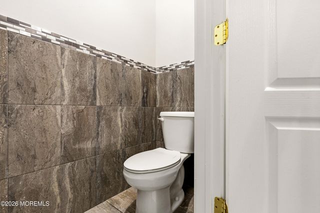 17 Stamford Hill Road, Lakewood, NJ 08701