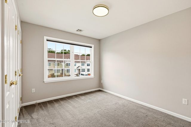 17 Stamford Hill Road, Lakewood, NJ 08701