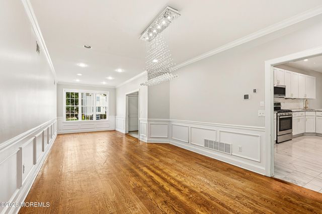 17 Stamford Hill Road, Lakewood, NJ 08701