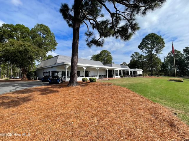 107 Devonshire Avenue W, West End, NC 27376