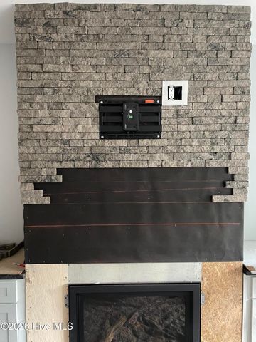 107 Devonshire Avenue W, West End, NC 27376