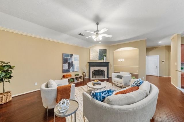 11 Gilmore Grove Place, The Woodlands, TX 77382