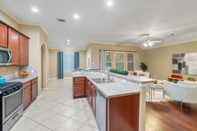 11 Gilmore Grove Place, The Woodlands, TX 77382