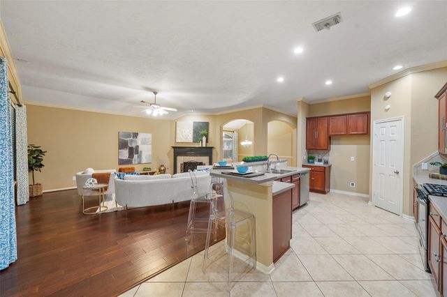 11 Gilmore Grove Place, The Woodlands, TX 77382