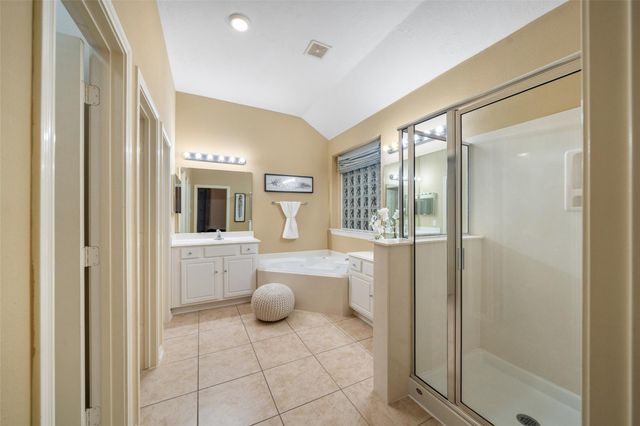 11 Gilmore Grove Place, The Woodlands, TX 77382