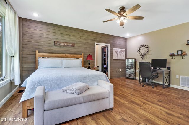 399 Georgee Rd, Jamestown, TN 38556