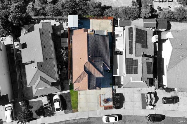 880 Knights Cir, Vallejo, CA 94591