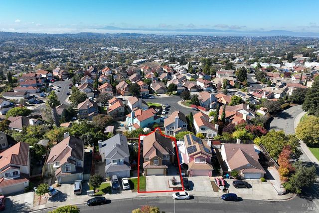 880 Knights Cir, Vallejo, CA 94591